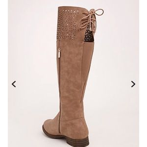 Torrid knee high boots size 8